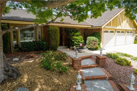 21357 Bermuda Street, Chatsworth, CA MLS: SR25077321