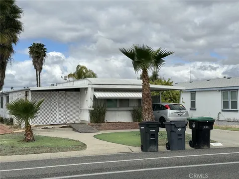 809 S Palm Avenue, Hemet, CA MLS: SW24106630