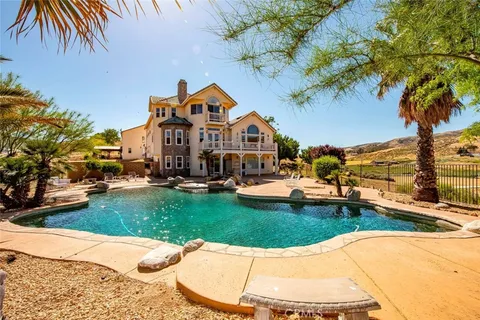 9250 Elizabeth Lake Road, Leona Valley, CA MLS: SR25068668
