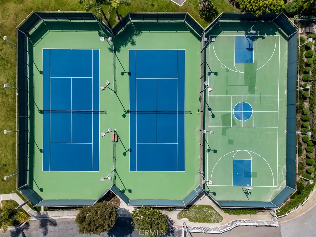 7892 Waterfall Cir, Huntington Beach, CA 92648