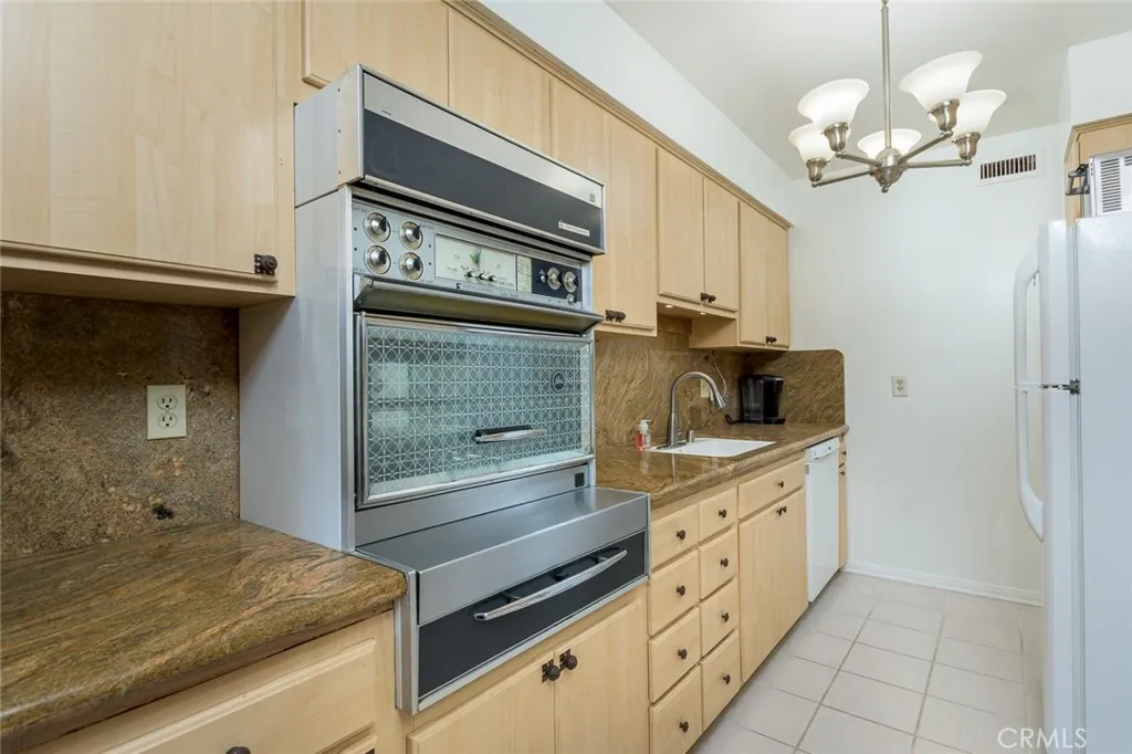 Additional image 45 of 215 N Kenwood Street Unit 303, Glendale, CA 91206