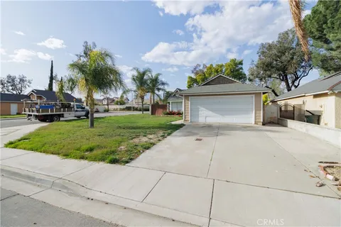 14256 Parkview Drive, Fontana, CA MLS: IG25074827