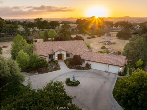 1185 Beaver Creek Lane, Paso Robles, CA 93446 - MLS#: NS25098947