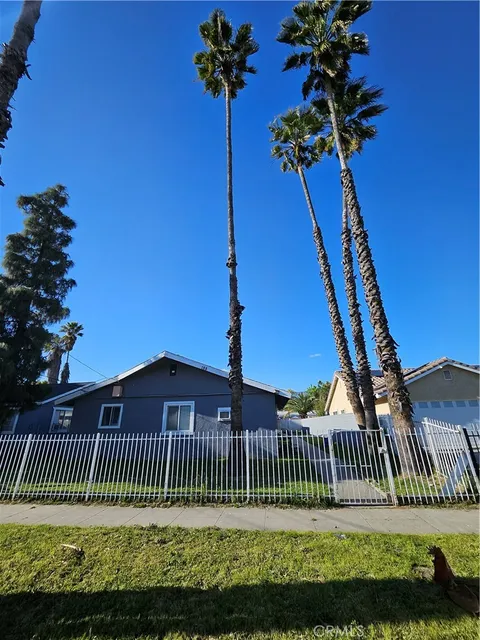 188 E 11th Street, San Bernardino, CA MLS: TR25105775
