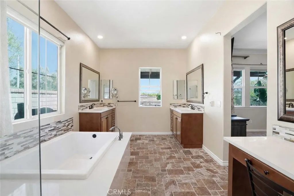 Additional image 79 of 26492 Township Street, Saugus, CA 91350