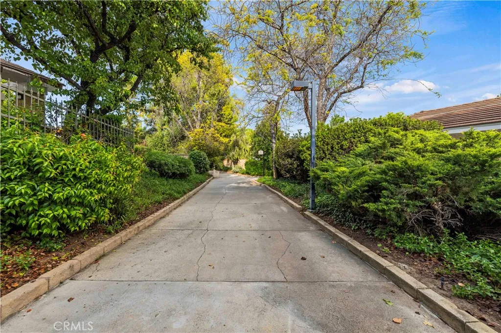 Additional image 141 of 25547 Via Impreso, Valencia, CA 91355