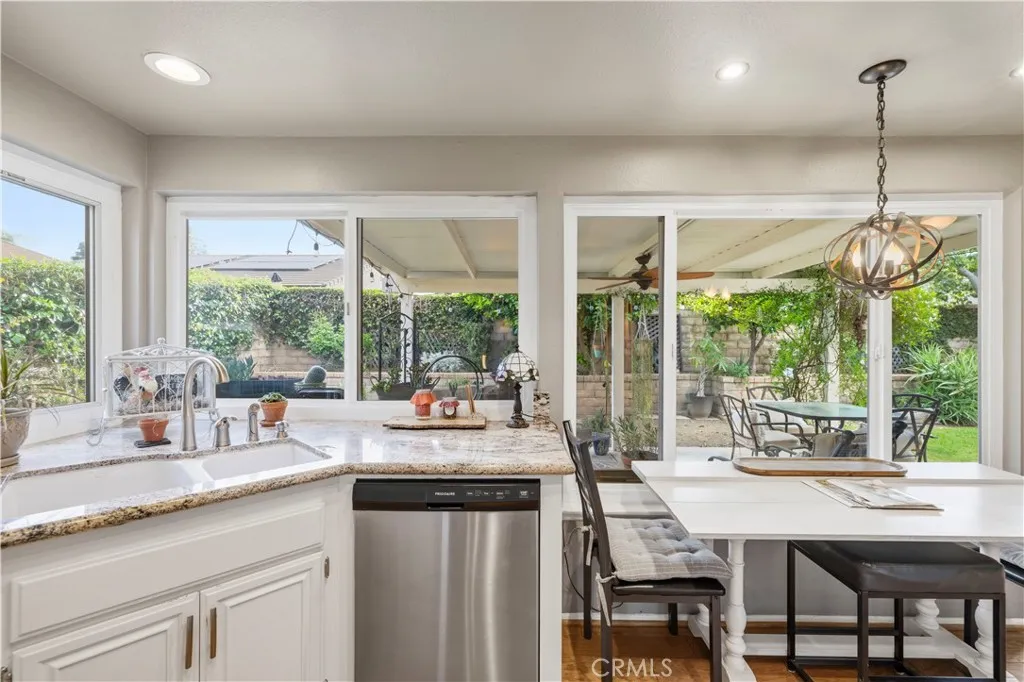 Additional image 101 of 25547 Via Impreso, Valencia, CA 91355