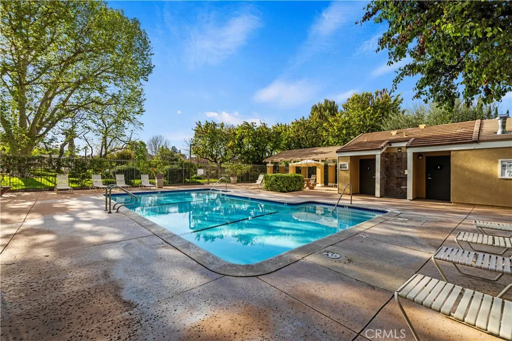 Additional image 137 of 25547 Via Impreso, Valencia, CA 91355