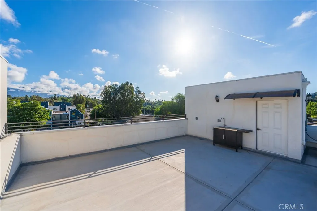 Additional image 24 of 714 N Chestnut Avenue, Los Angeles, CA 90042