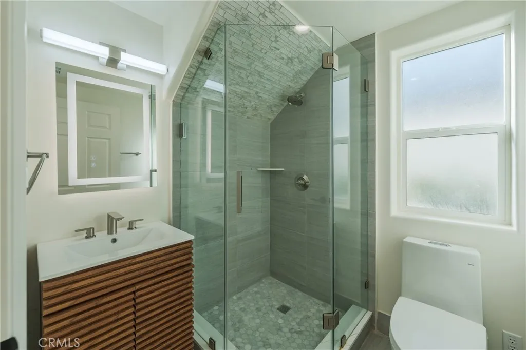 Additional image 35 of 714 N Chestnut Avenue, Los Angeles, CA 90042