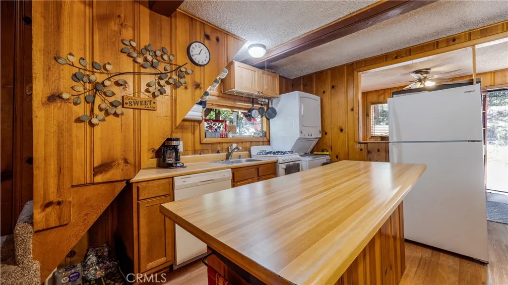 Additional image 12 of 23683 Manzanita Dr, Crestline, CA 92325