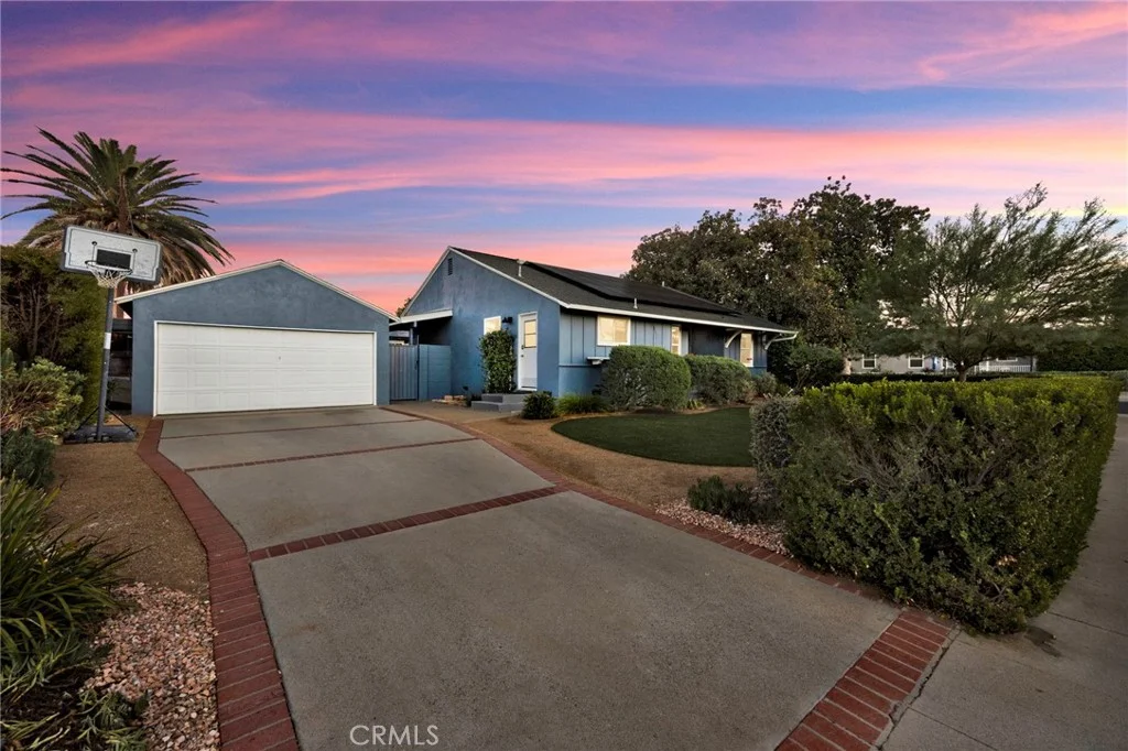8002 Aldea Avenue, Lake Balboa, CA 91406