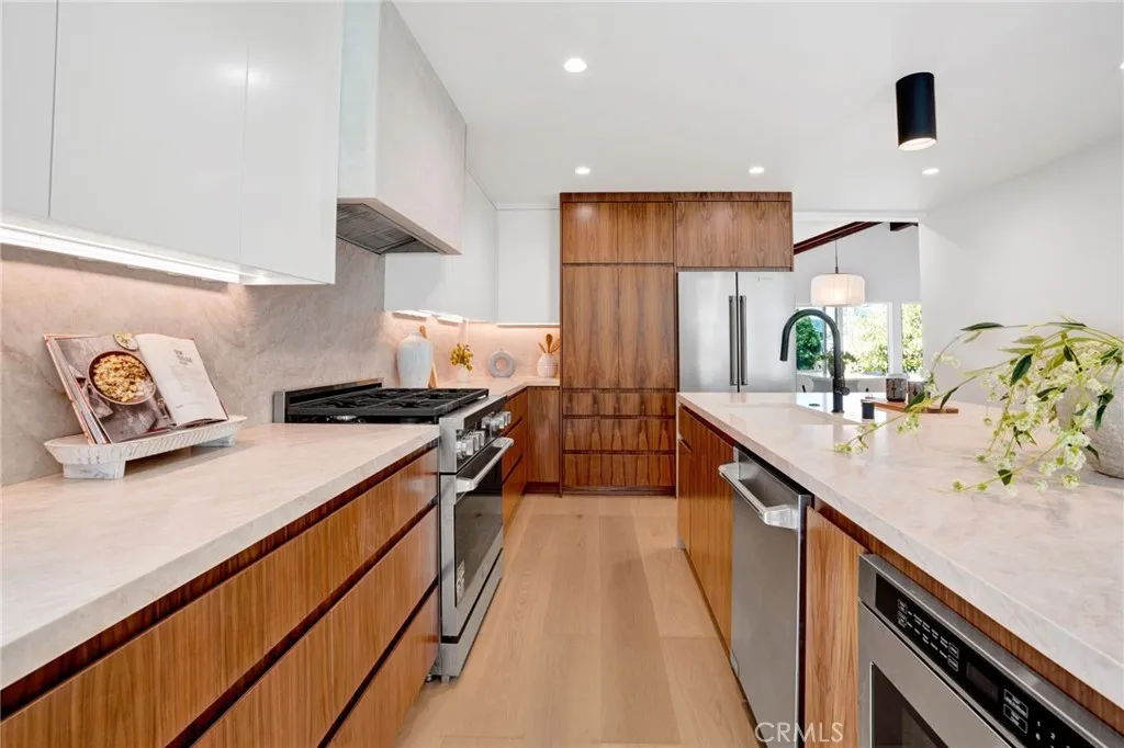 Additional image 11 of 8121 Chase Ave, Los Angeles, CA 90045