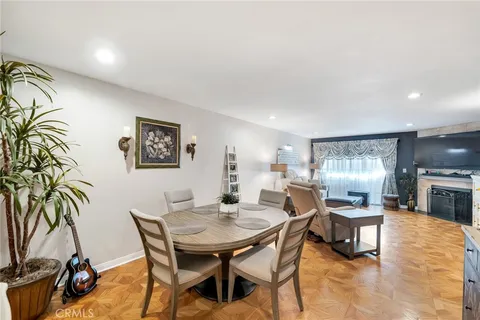557 E San Jose Avenue Unit 7, Burbank, CA 91501 - MLS#: BB25098285