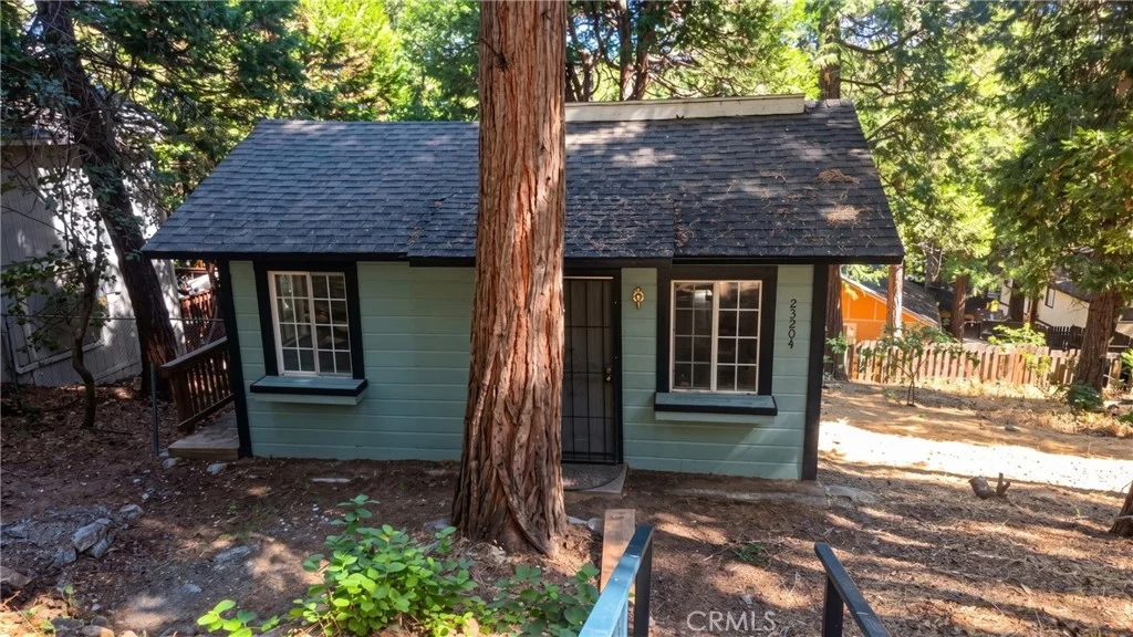 23904 Bowl Rd, Crestline, CA 92325 photo 2