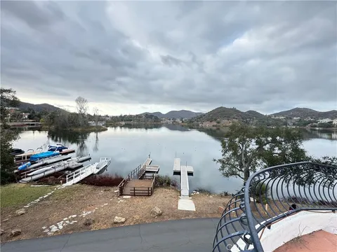 124 Lower Lake Road, Lake Sherwood, CA MLS: SR25038658