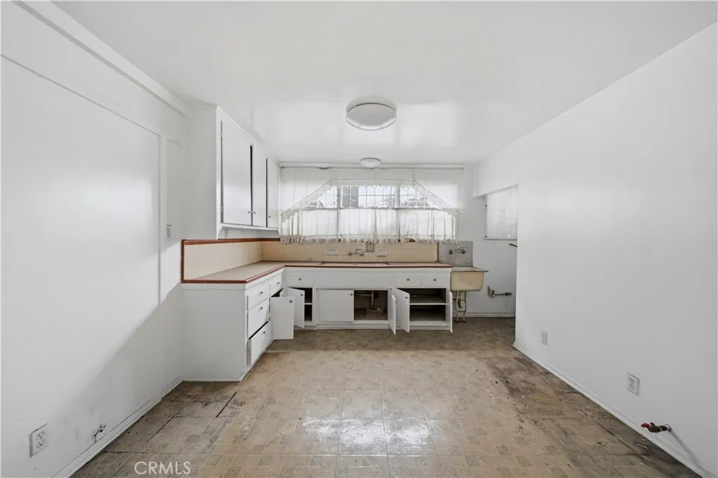 Additional image 21 of 1101 W Florence Avenue, Los Angeles, CA 90044