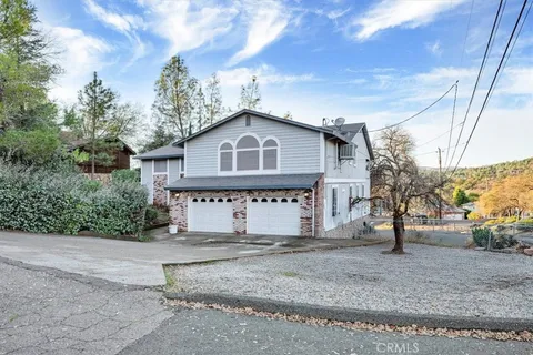 17319 Meadow View Drive, Hidden Valley Lake, CA MLS: LC24252630