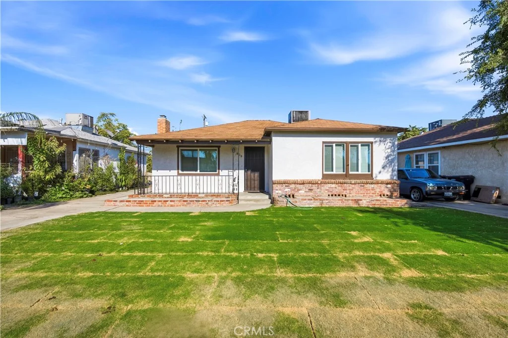 808 Caylor St, Bakersfield, CA 93304