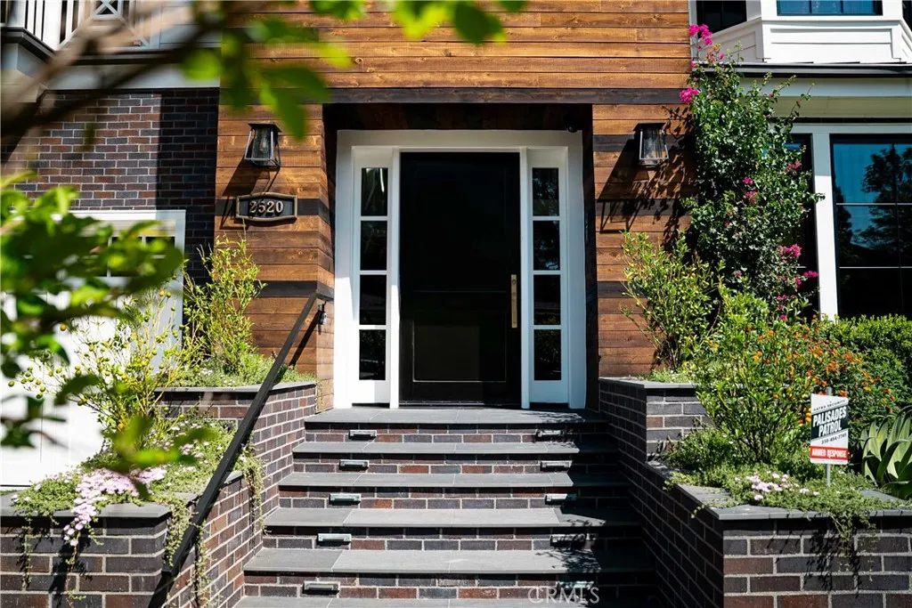 Additional image 3 of 2520 La Condesa Drive, Los Angeles, CA 90049