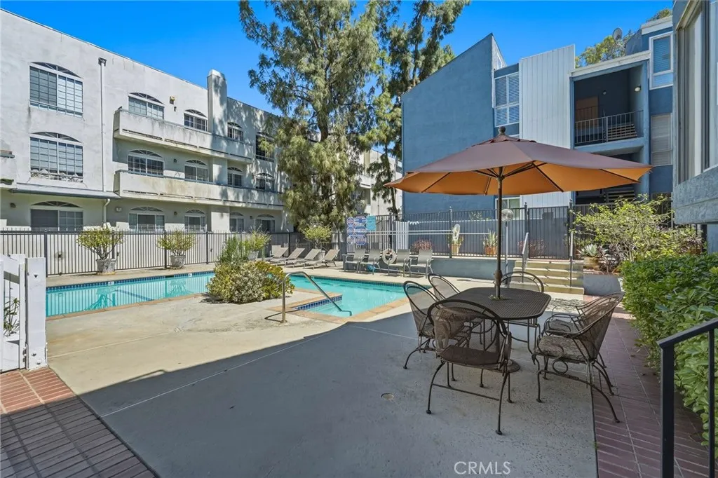 Additional image 103 of 17711 Margate Street Unit 103, Encino, CA 91316