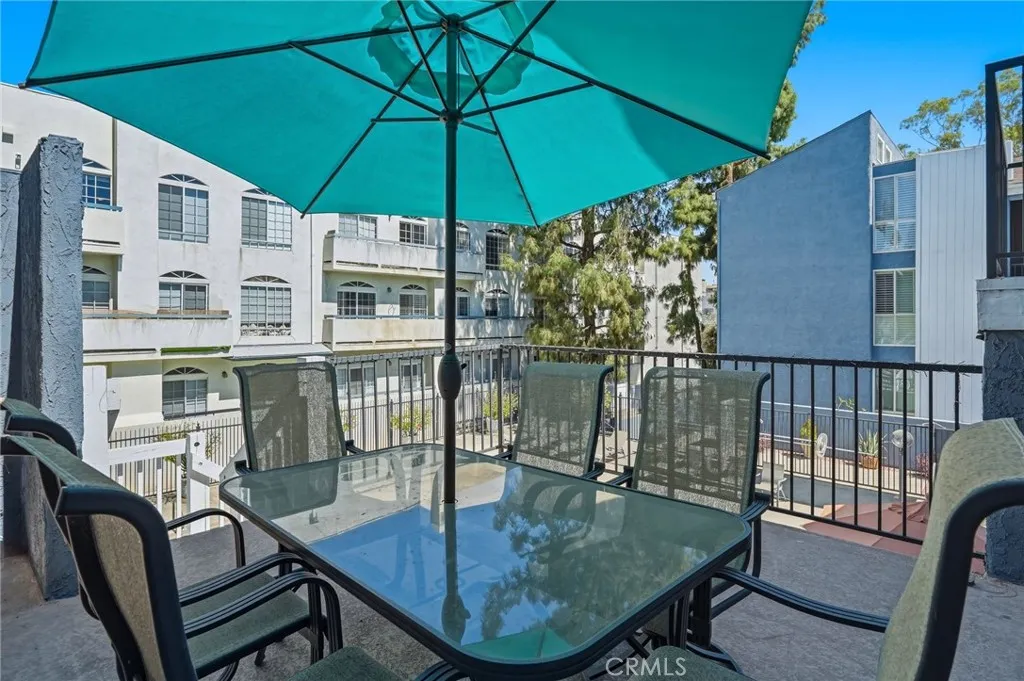 Additional image 105 of 17711 Margate Street Unit 103, Encino, CA 91316