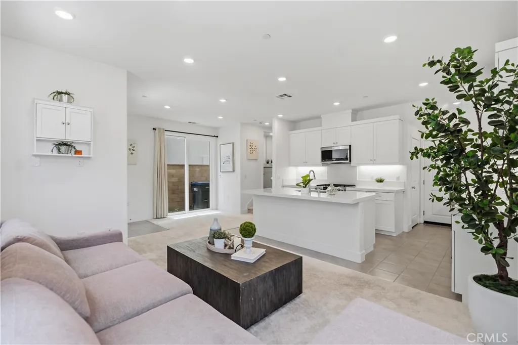 Additional image 8 of 208 Yerba, Irvine, CA 92618