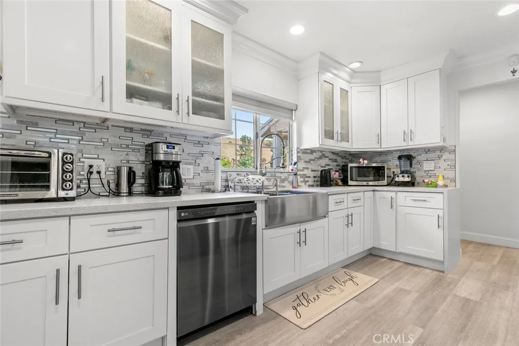 Additional image 91 of 8515 Petaluma Dr, Sun Valley, CA 91352
