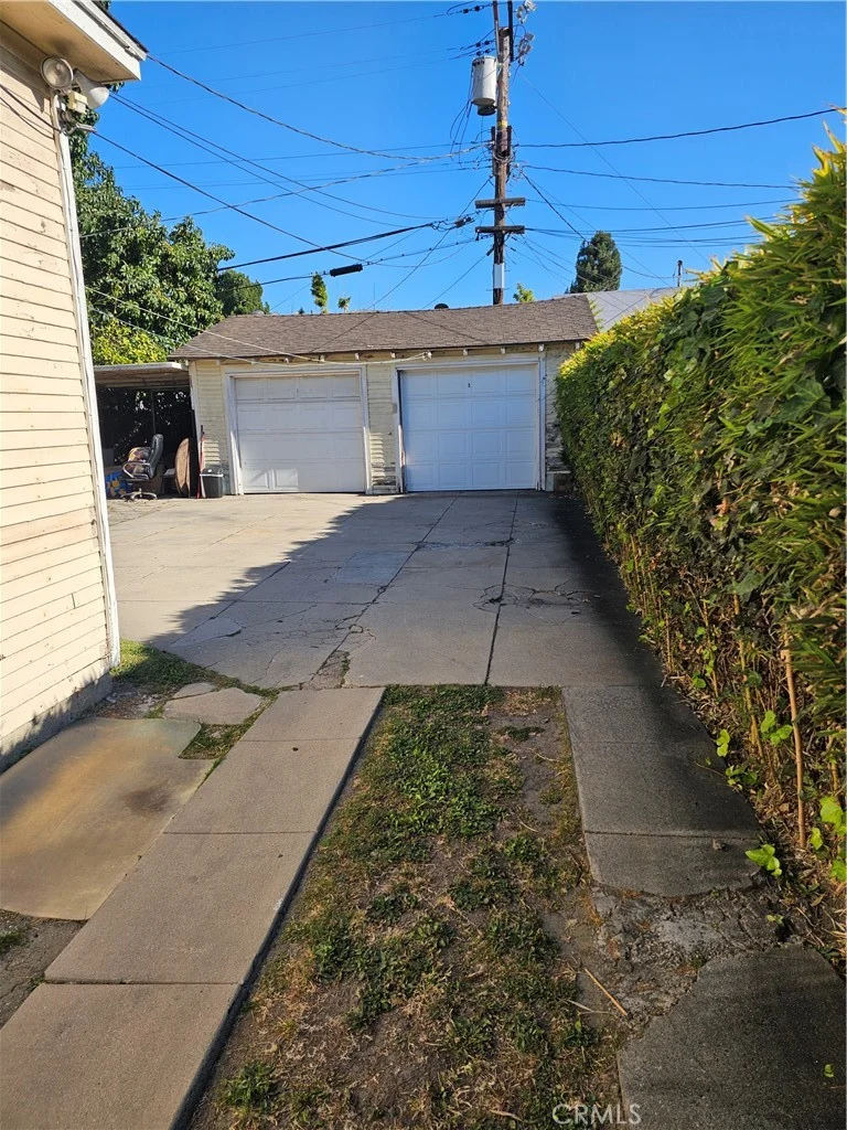 2040 Browning Boulevard, Los Angeles, CA 90062