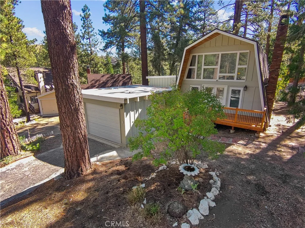 6155 Cardinal Rd, Wrightwood, CA 92397