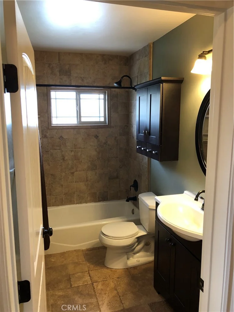 974 Palo Verde Ave, Long Beach, CA 90815