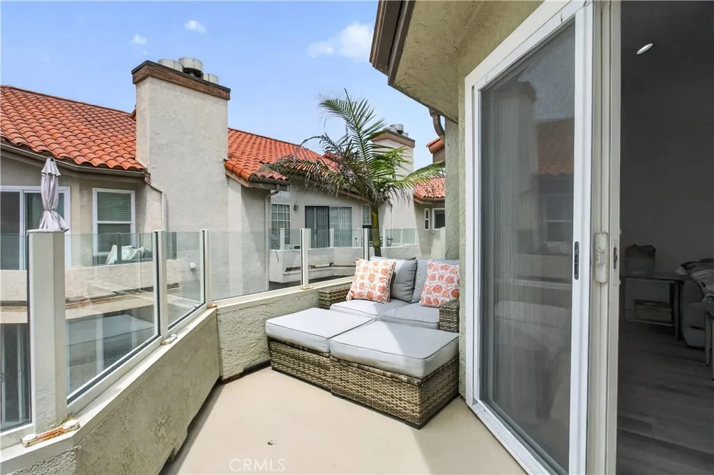Additional image 38 of 1400 Pacific Coast Unit 305, Huntington Beach, CA 92648