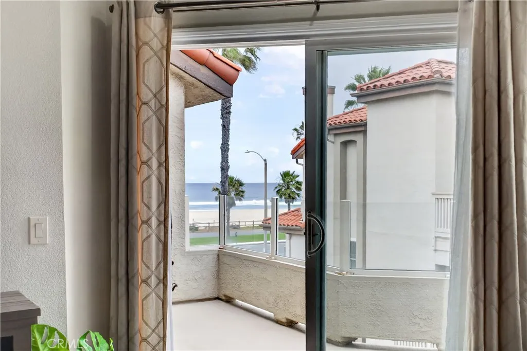 Additional image 12 of 1400 Pacific Coast Unit 305, Huntington Beach, CA 92648