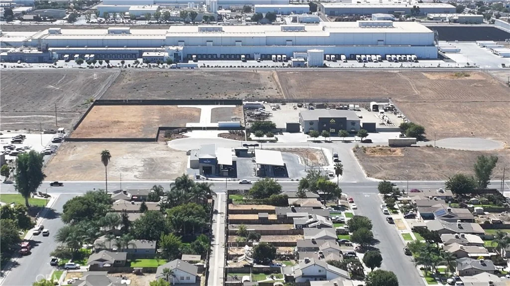1056 S Q Place, Tulare, CA 93274
