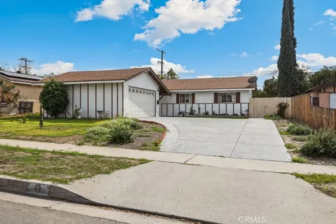 411 Baldwin Avenue, Redlands, CA 92374 - MLS#: IG25046455