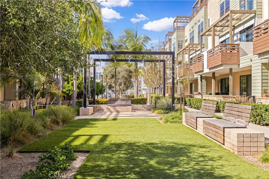 Additional image 56 of 645 W 17th St, Costa Mesa, CA 92627