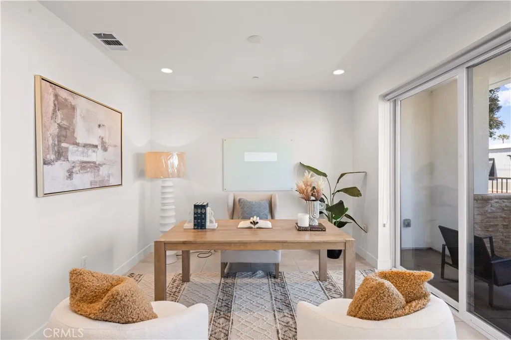 Additional image 11 of 645 W 17th St, Costa Mesa, CA 92627