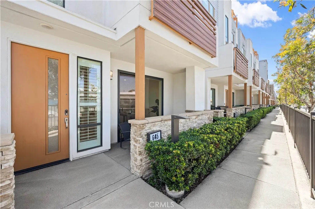Additional image 38 of 645 W 17th St, Costa Mesa, CA 92627