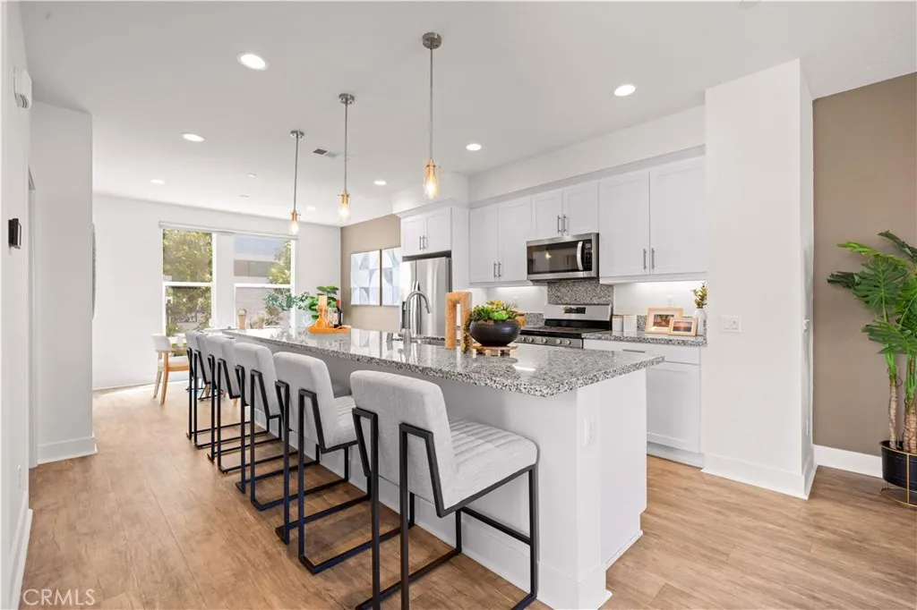 Additional image 32 of 645 W 17th St, Costa Mesa, CA 92627