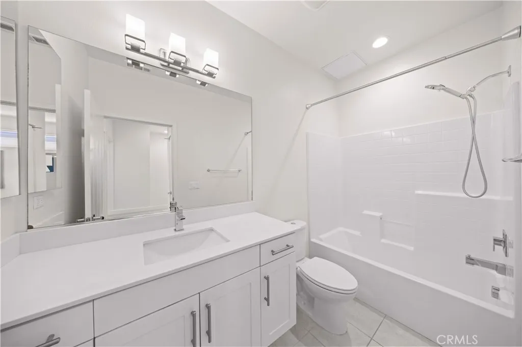 Additional image 20 of 645 W 17th St, Costa Mesa, CA 92627