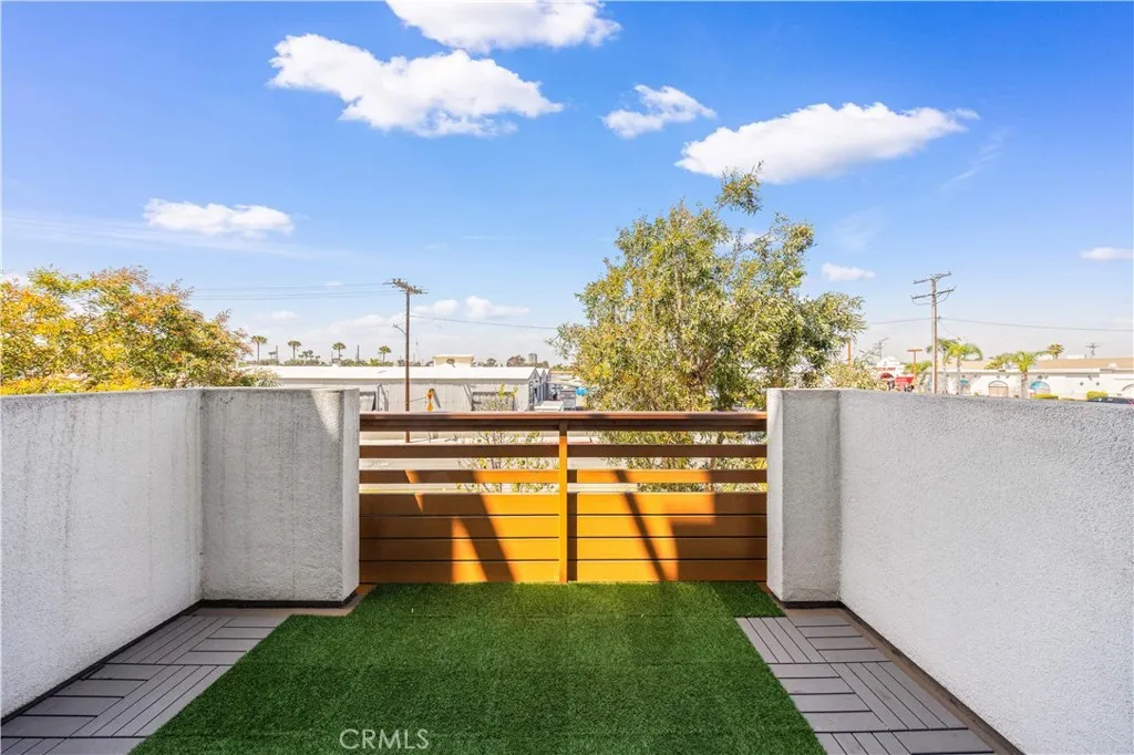 Additional image 21 of 645 W 17th St, Costa Mesa, CA 92627