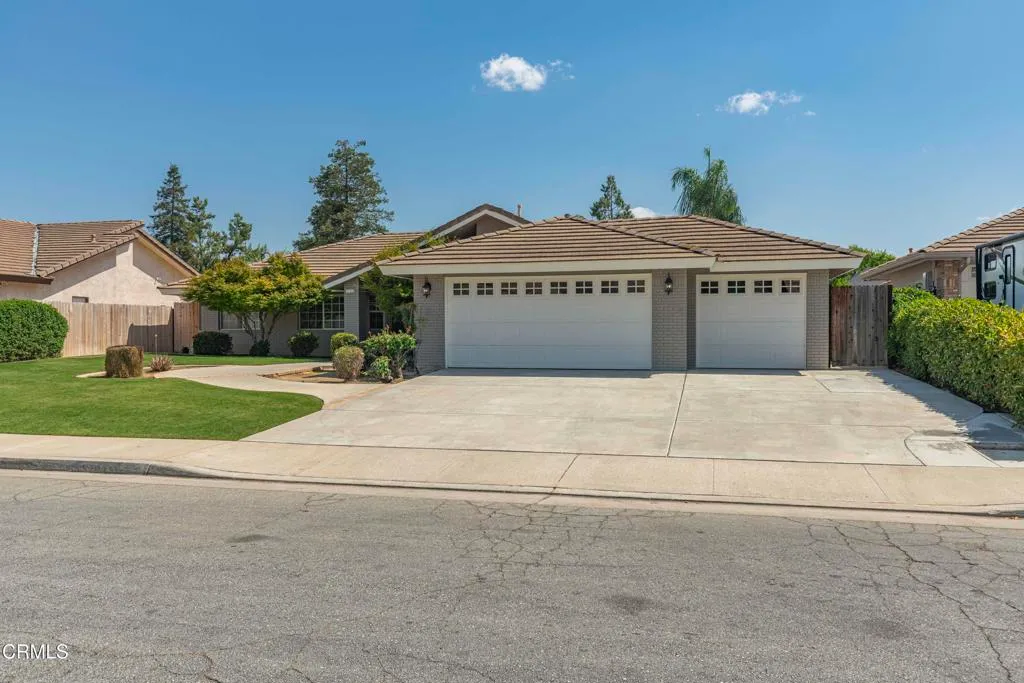 Additional image 95 of 11123 Coachlight Court, Bakersfield, CA 93312