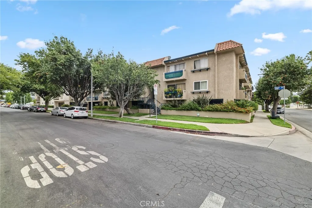 Additional image 75 of 14560 Clark Street Unit 215, Sherman Oaks, CA 91411