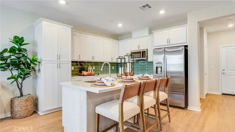 4243 S Montoya Paseo, Ontario, CA MLS: SW25079486