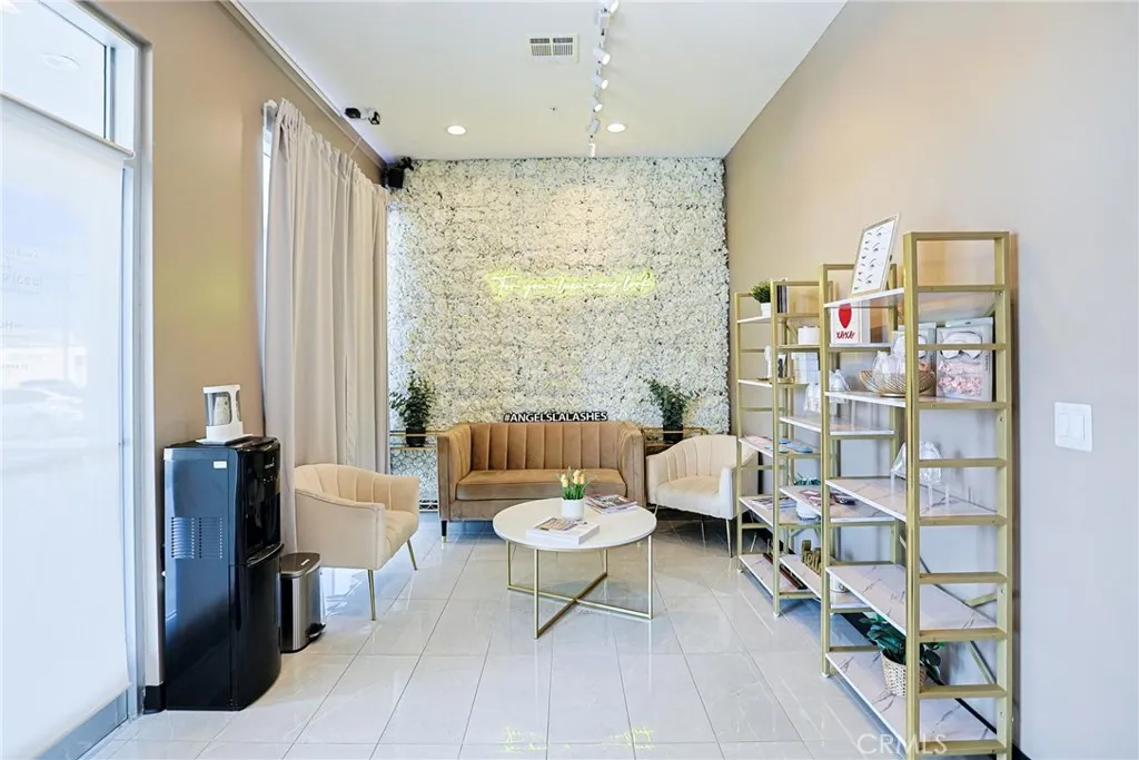 Additional image 4 of 2244 Pacific Coast Hwy Unit 106, Lomita, CA 90717