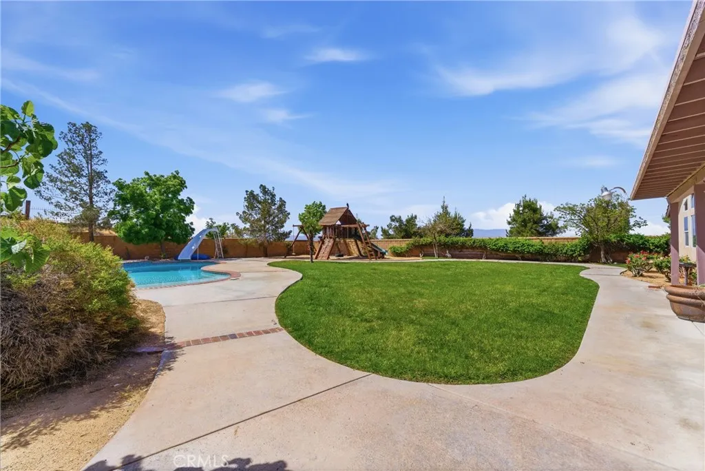 Additional image 30 of 20159 Majestic Dr, Apple Valley, CA 92308