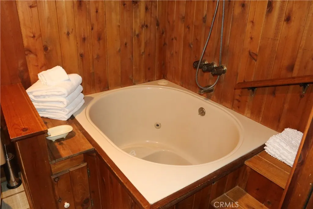 Additional image 38 of 400 Shakespeare Ln, Big Bear City, CA 92314