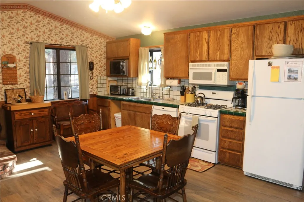 Additional image 33 of 400 Shakespeare Ln, Big Bear City, CA 92314