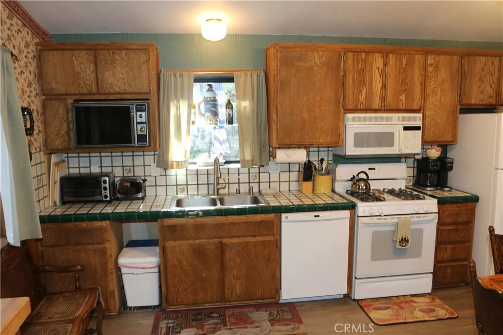 Additional image 37 of 400 Shakespeare Ln, Big Bear City, CA 92314