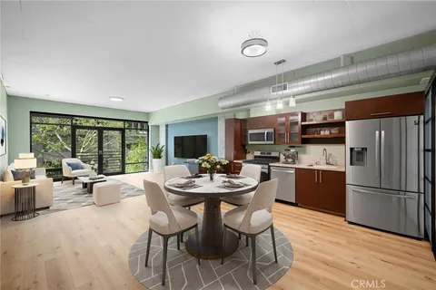 1111 S Grand Avenue Unit 704, Los Angeles, CA 90015 - MLS#: GD25071768